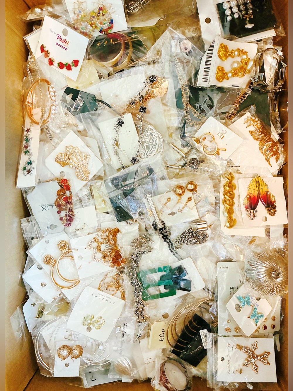 1000 Pcs Mixed Jewelry Lot Necklaces Bracelets Earrings Rings Bulk Wholesale